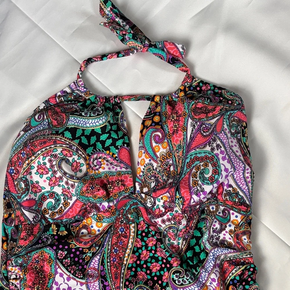 Kenneth Cole Reaction 2X Colorful Paisley Geometric One Piece Swimsuit - Picture 2 of 8
